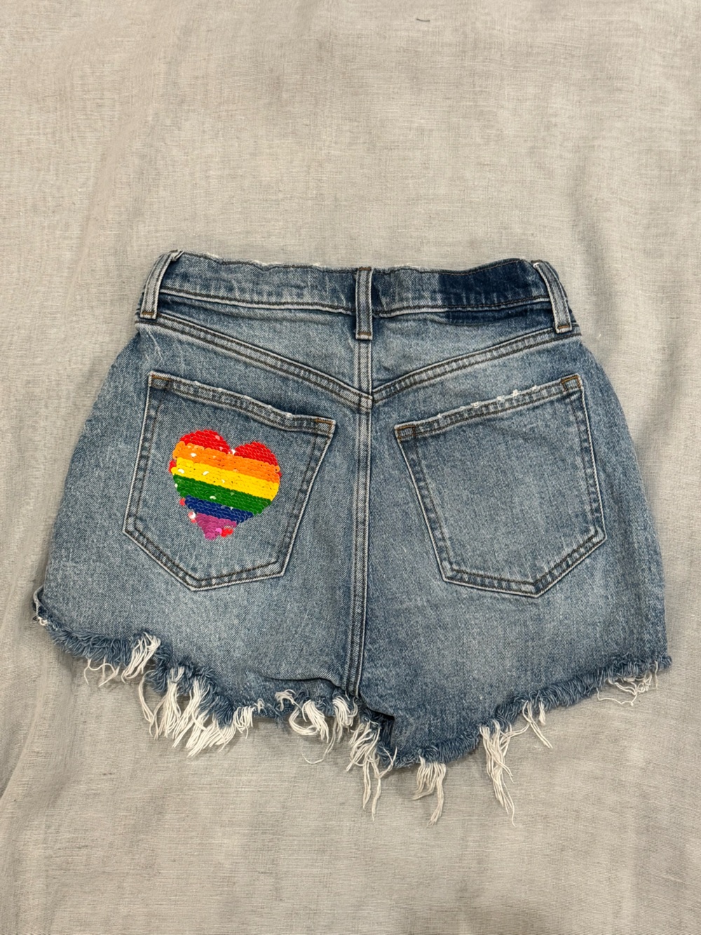 A & F Mom Short High-Rise Distressed Denim Shorts Sz 25 Festival Pride Sequins
